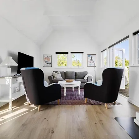 1061-n-vejby-lundebakken-1 * Vejby