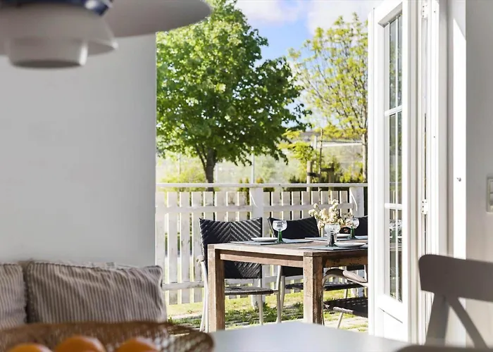 1061-n-vejby-lundebakken-1 * Vejby